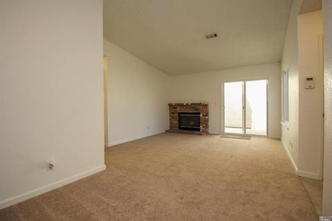 935 Matthew Ct, Fairfield, CA 94533 photo 13