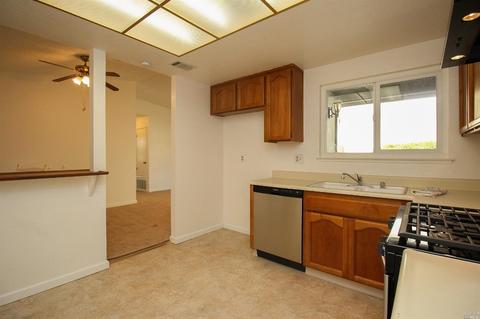 935 Matthew Ct, Fairfield, CA 94533 photo 18