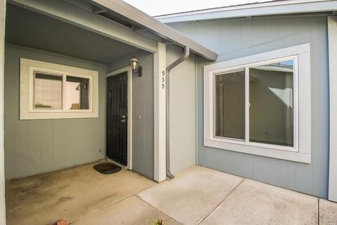 935 Matthew Ct, Fairfield, CA 94533 photo 5