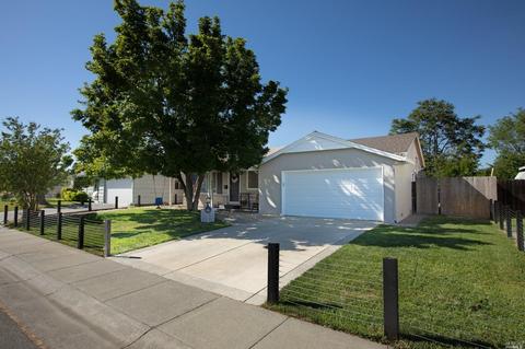 600 W D St N, Dixon, CA 95620 photo 2