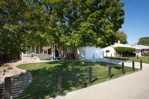 600 W D St N, Dixon, CA 95620 photo 3