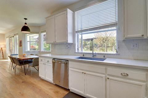 47 Aaron Dr, Novato, CA 94949 photo 9
