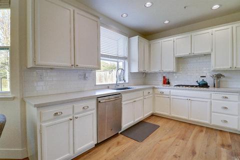 47 Aaron Dr, Novato, CA 94949 photo 8