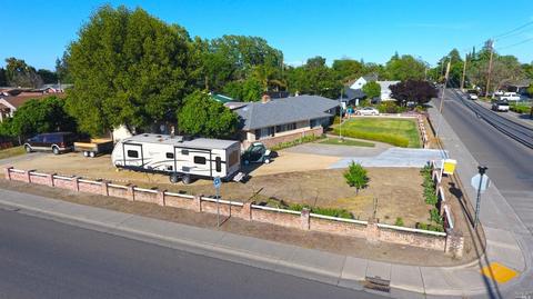 780 W A St, Dixon, CA 95620 photo 4