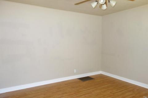 305 Russell St, Winters, CA 95694 photo 12