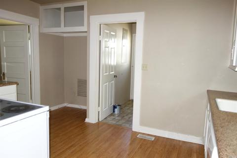 305 Russell St, Winters, CA 95694 photo 7