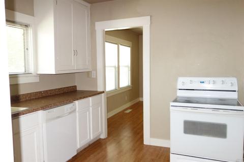 305 Russell St, Winters, CA 95694 photo 5