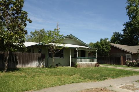 305 Russell St, Winters, CA 95694 photo 2