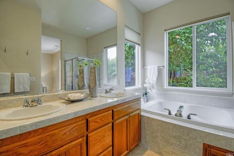 1249 Eagle Dr, Windsor, CA 95492 photo 24
