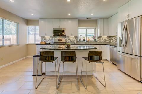 357 Regency Cir, Vacaville, CA 95687 photo 10