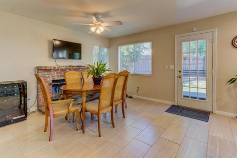 357 Regency Cir, Vacaville, CA 95687 photo 9