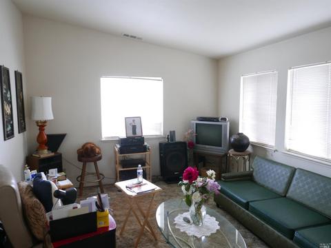 1009 Taylor Ave, Vallejo, CA 94591 photo 3