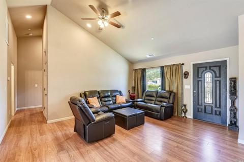 912 Pierce St, Fairfield, CA 94533 photo 6
