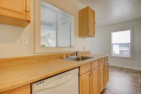426 Benicia Rd, Vallejo, CA 94590 photo 12