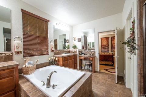 8738 Merlot Way, Windsor, CA 95492 photo 16