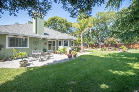 585 Pistachio Pl, Windsor, CA 95492 photo 5