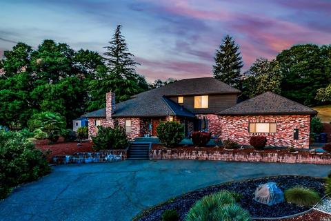 1340 Sequoia, Ukiah, CA 95482 photo 2