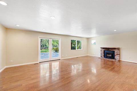 815 Starburst Ct, Windsor, CA 95492 photo 5
