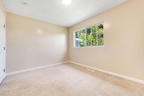 815 Starburst Ct, Windsor, CA 95492 photo 10