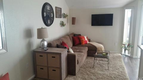 140 Courtyards E, Windsor, CA 95492 photo 2