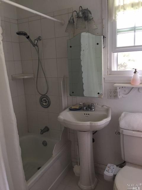 160 Calhoun St, Vallejo, CA 94590 photo 4