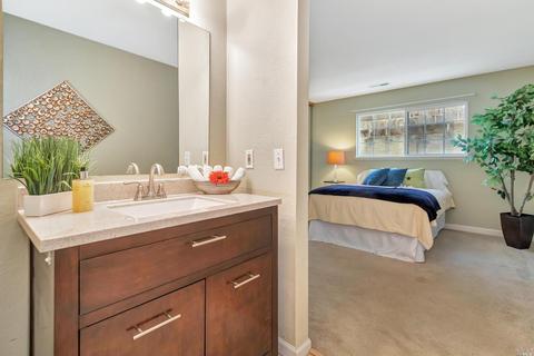 459 Gillcrest Ave, Vallejo, CA 94591 photo 18
