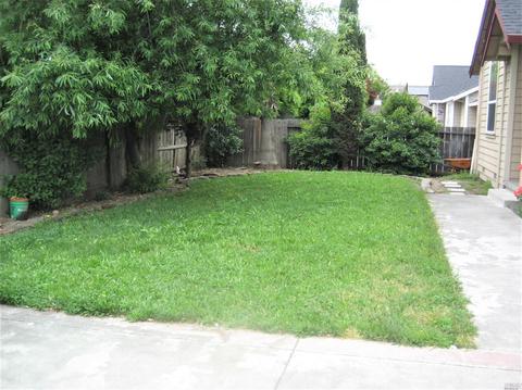 67 Cockrobin Ave, Windsor, CA 95492 photo 3