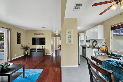 313 Markham Ave, Vacaville, CA 95688 photo 14