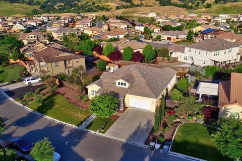 2018 Pine Bluff Way, Vacaville, CA 95688 photo 3