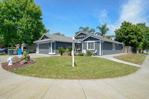 1105 Windmill Dr, Dixon, CA 95620 photo 3