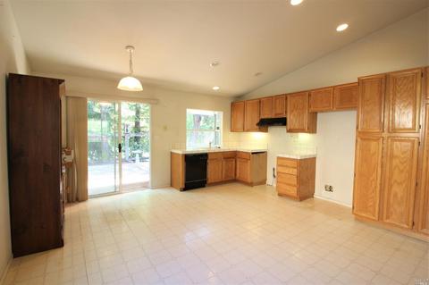 907 Foothill Dr, Windsor, CA 95492 photo 3