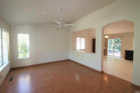 907 Foothill Dr, Windsor, CA 95492 photo 4