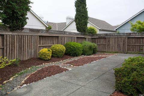 757 Pearl Bailey Ct, Windsor, CA 95492 photo 11