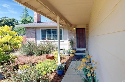 785 Almondtree Ct, Dixon, CA 95620 photo 3