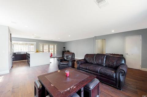 785 Almondtree Ct, Dixon, CA 95620 photo 7
