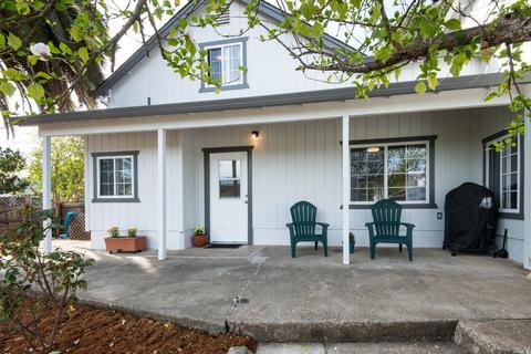 60 Clovercrest Dr, Cloverdale, CA 95425 photo 2
