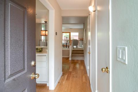 10 Ace Ct, Fairfax, CA 94930 photo 2