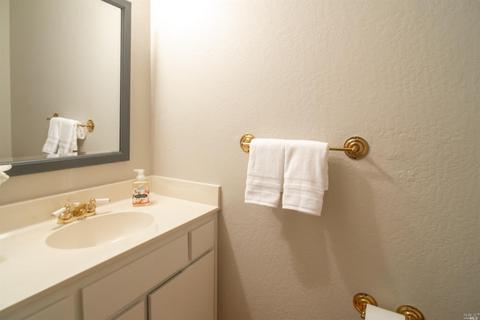 10 Ace Ct, Fairfax, CA 94930 photo 17