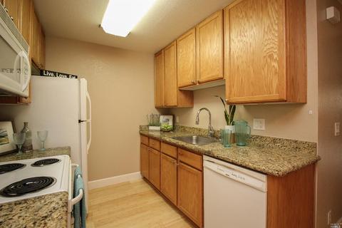 532 Arcadia Dr, Vacaville, CA 95687 photo 10