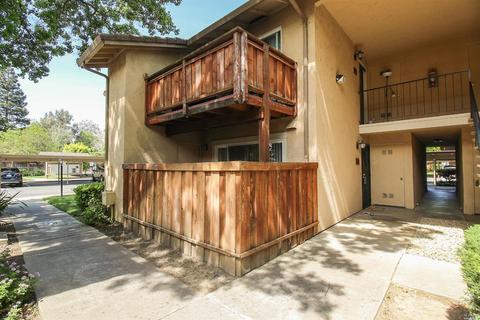 532 Arcadia Dr, Vacaville, CA 95687 photo 1