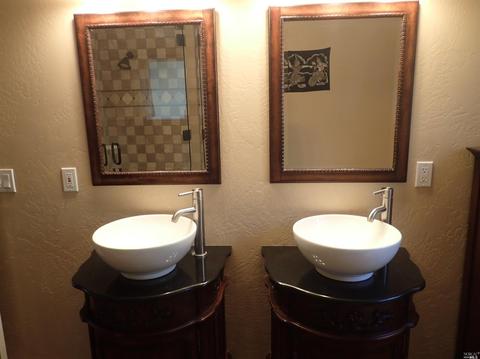 27485 River Rd, Cloverdale, CA 95425 photo 9