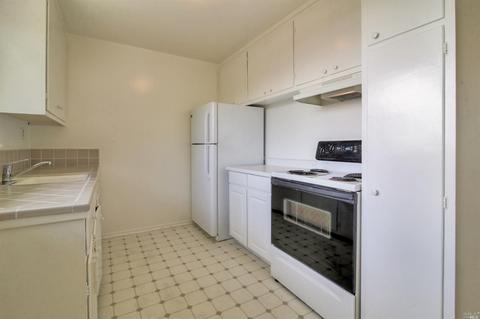 Undisclosed, Sausalito, CA 94965 photo 3