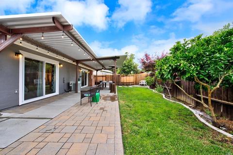 269 Edwin Dr, Vacaville, CA 95687 photo 30