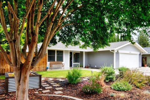 269 Edwin Dr, Vacaville, CA 95687 photo 2
