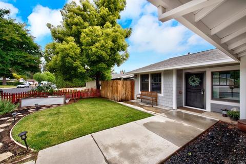 269 Edwin Dr, Vacaville, CA 95687 photo 3