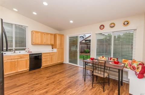 572 Leafhaven Ln, Windsor, CA 95492 photo 10