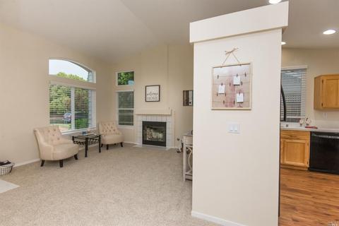 572 Leafhaven Ln, Windsor, CA 95492 photo 8