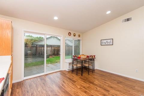 572 Leafhaven Ln, Windsor, CA 95492 photo 11
