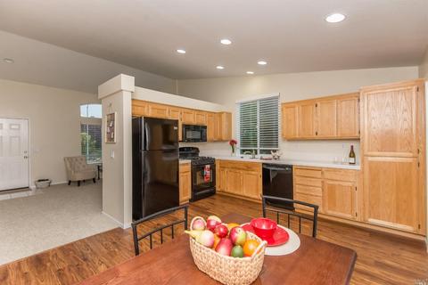 572 Leafhaven Ln, Windsor, CA 95492 photo 9