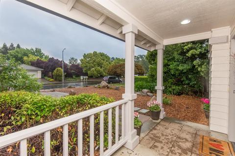 572 Leafhaven Ln, Windsor, CA 95492 photo 3